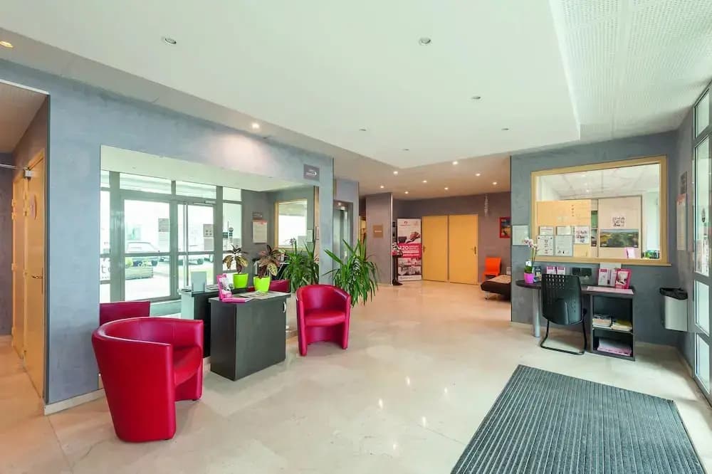 Appart'City Bourg-en-Bresse - Appart Hôtel ex-Park&Suites - Photo 2
