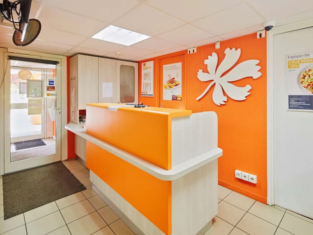 Hôtel Premiere Classe Melun Senart - Vert Saint Denis - Photo 2