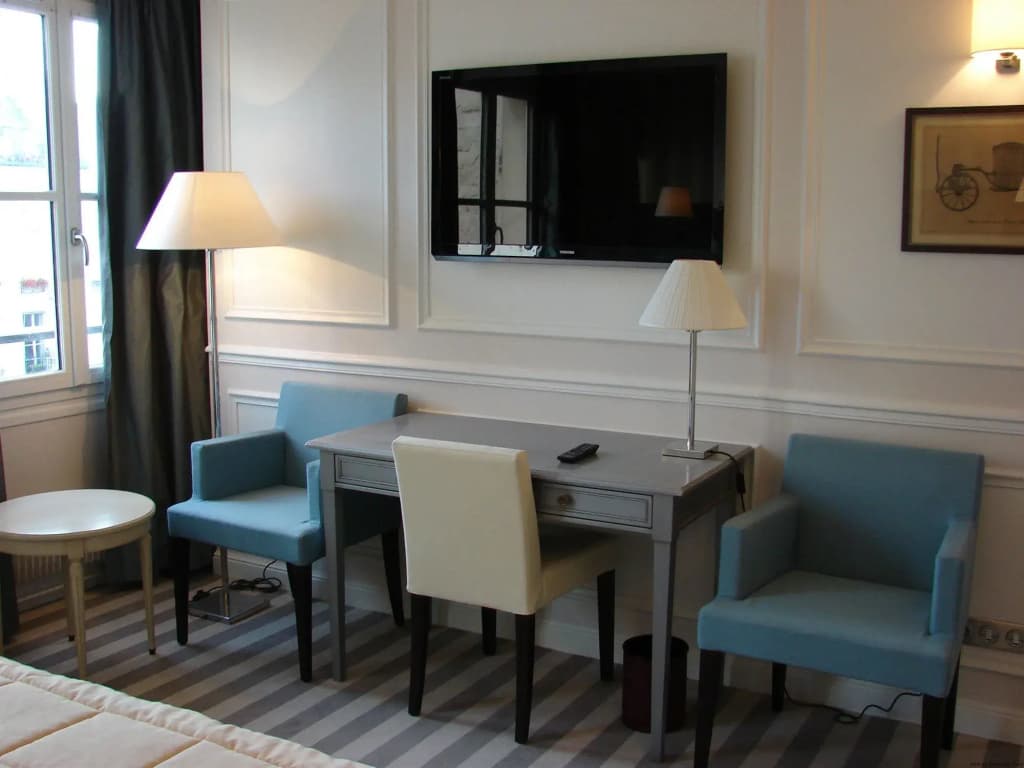 Hotel De L'Universite - Photo 2