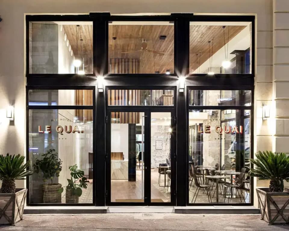 New Hotel Le Quai - Vieux Port - Photo 1