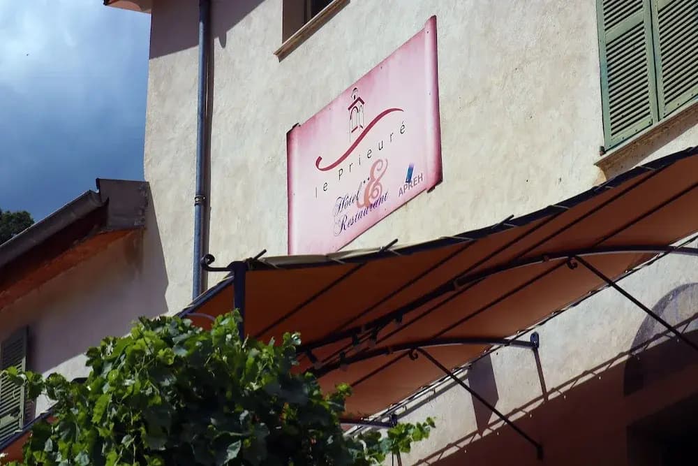 Hôtel Le Prieuré - Photo 1
