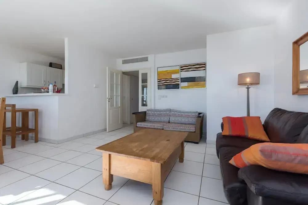 Bright two Bedroomed Apartment on the Beach in Cannes With Huge Terrace With Fabulous sea Views - 2001 - Photo 4