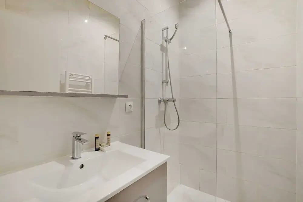 Magnificent Apartment - 2br/6p - Rochechouart - Miniature 7