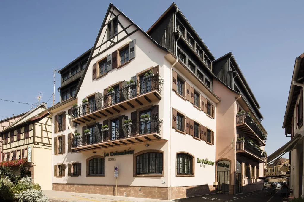 Hôtel Le Colombier - Photo 1
