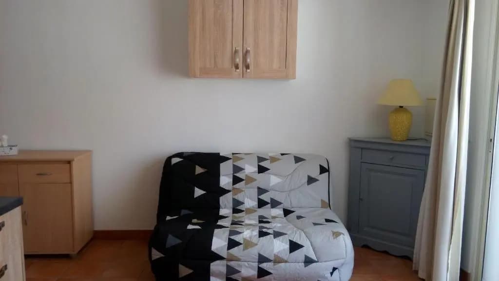 LOGEMENT T2 PMR piscine Privée 400m de la Plage - Miniature 5