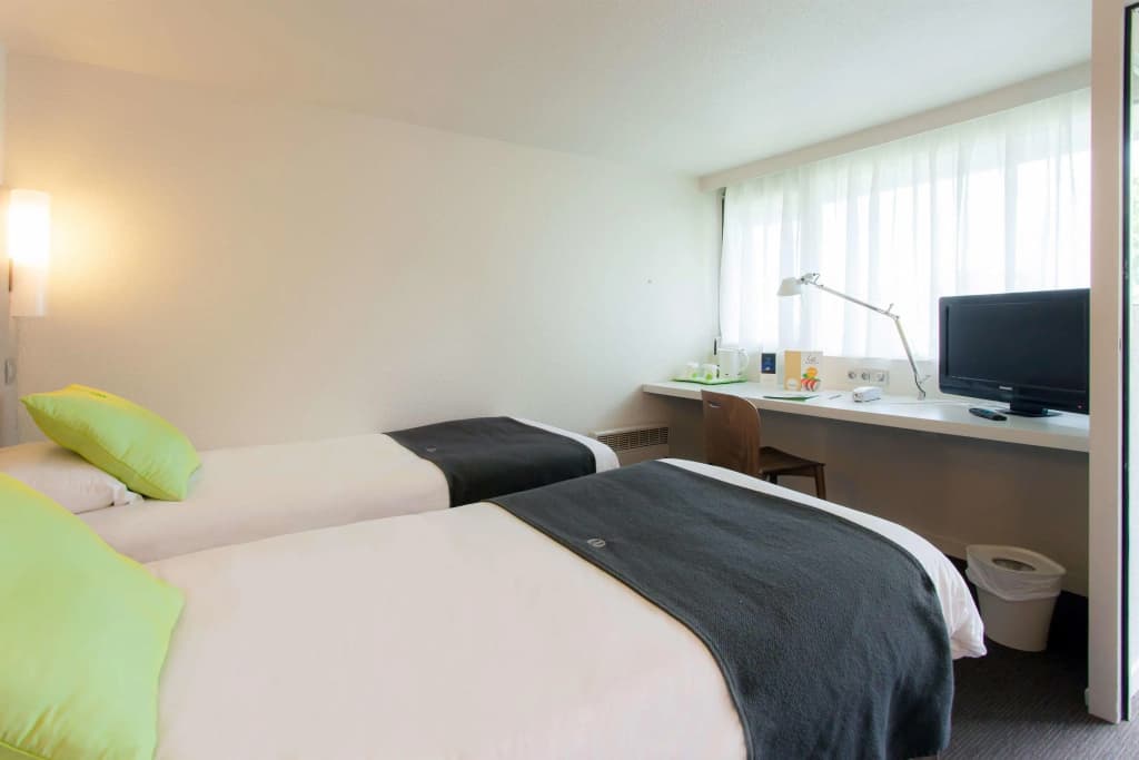 Hotel Campanile Angers Ouest - Beaucouzé - Photo 2
