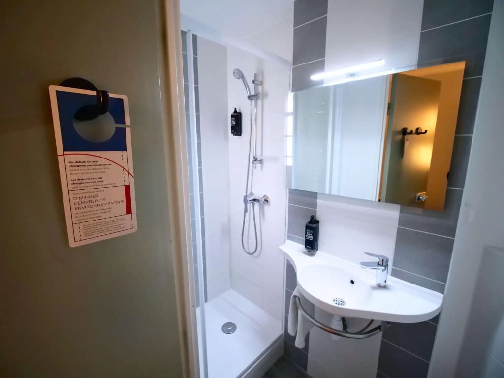 ibis budget Blois Centre - Miniature 8