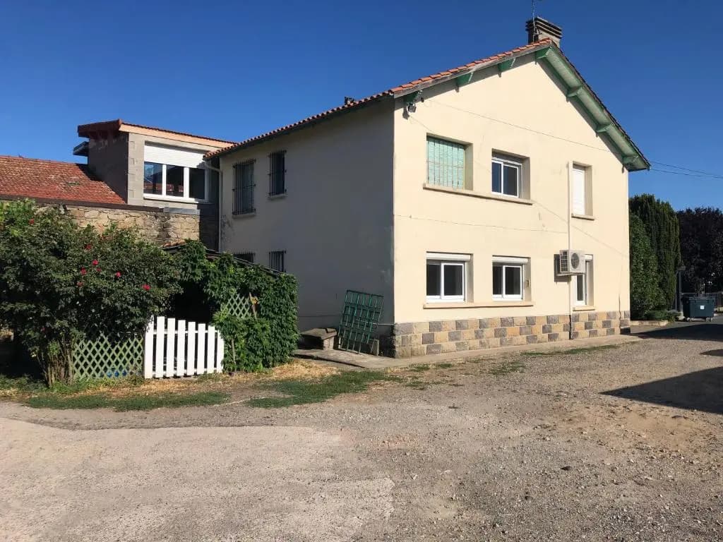 Location Bouzon à Issoire - Photo 1