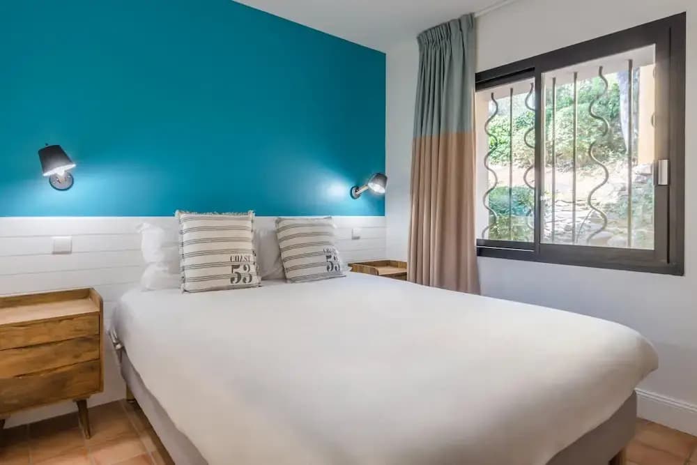 Apartment in Saint-tropez With Beach Access - Photo 1