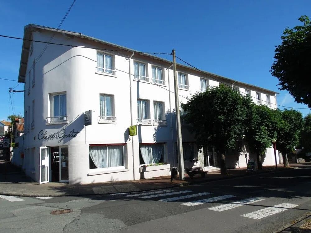 Hôtel Chante Grelet - Photo 1