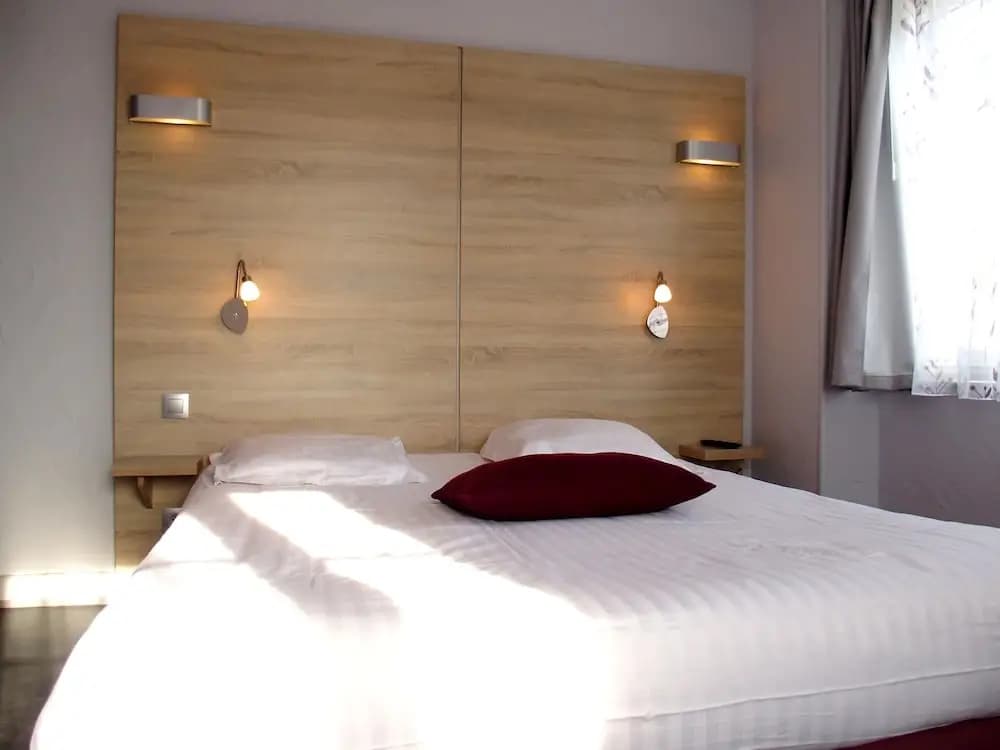 Hotel le Rendez-vous des Copains - Photo 2