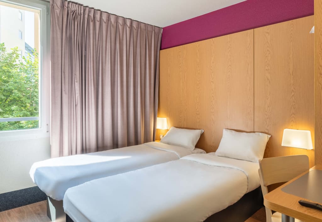 B&B HOTEL Lyon Caluire Cité Internationale - Photo 4