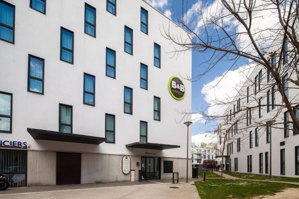 B&B HOTEL LILLE Tourcoing Centre - Photo 1
