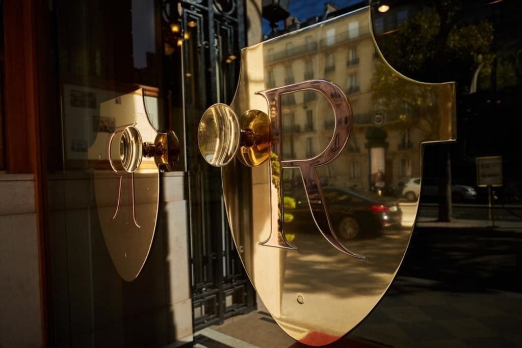 Hotel Raphael - Photo 1