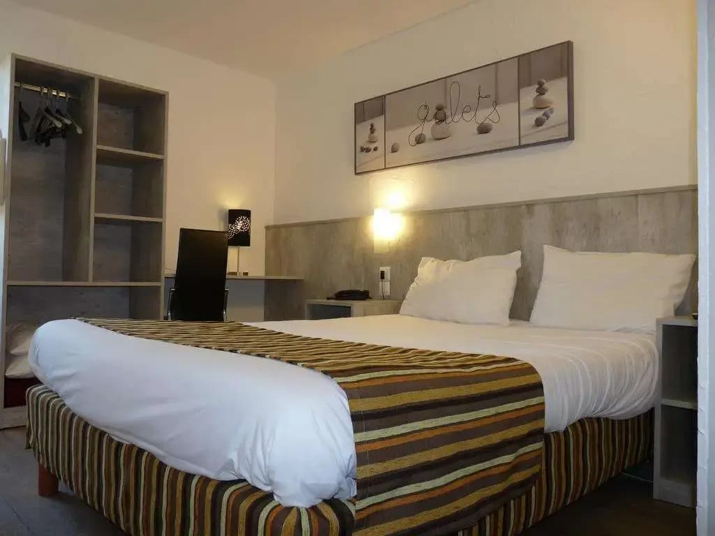 Brit Hotel Bosquet - Photo 3