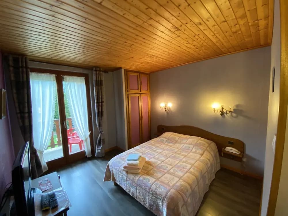 Le Chalet - Hotel Restaurant - Photo 1