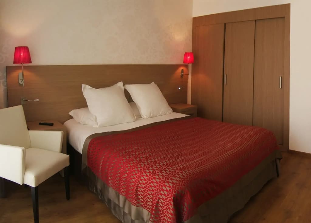 Residhome Aparthotel Paris Evry - Miniature 7