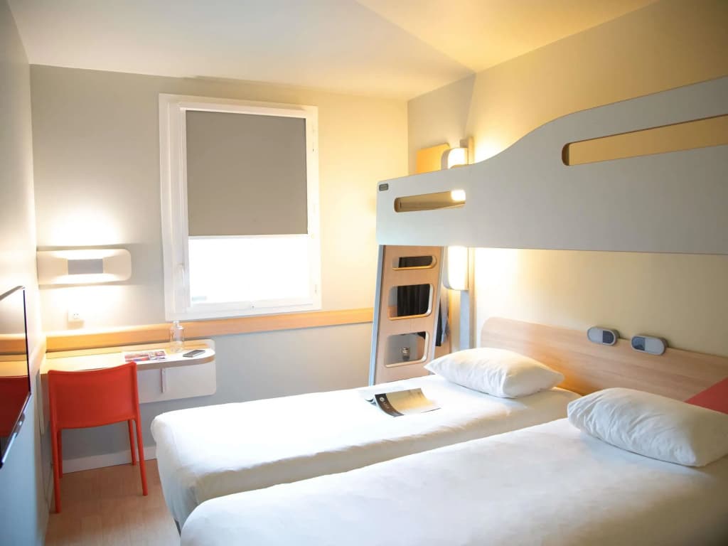 ibis budget Saint Quentin en Yvelines Velodrome - Photo 3
