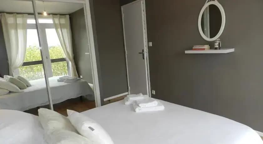 Les Balcons De La Cité - Appartement Le Saint Michel - Photo 5