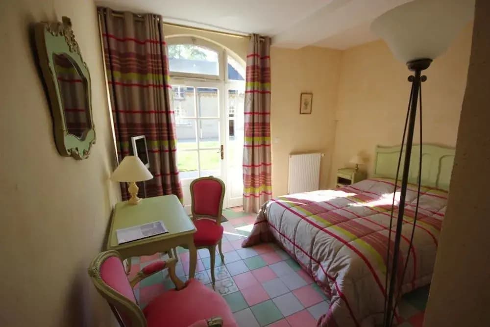 Hostellerie du Château les muids - Miniature 6