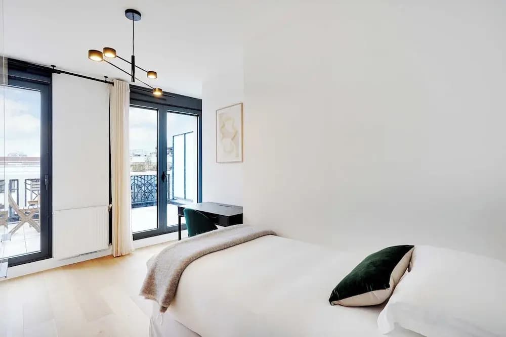 Duplex With Terrace in Levallois - Photo 5