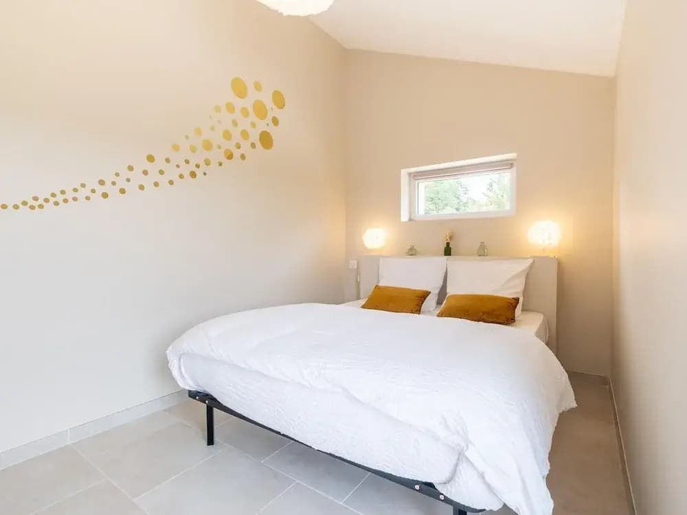 Charming Holiday Home With Private Pool - Miniature 7