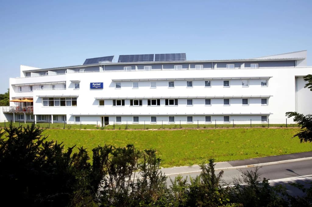 Kyriad Prestige Vannes Centre - Palais Des Arts - Photo 1