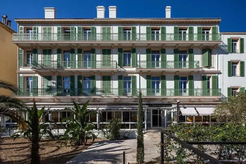 Hotel Verlaine - Photo 1