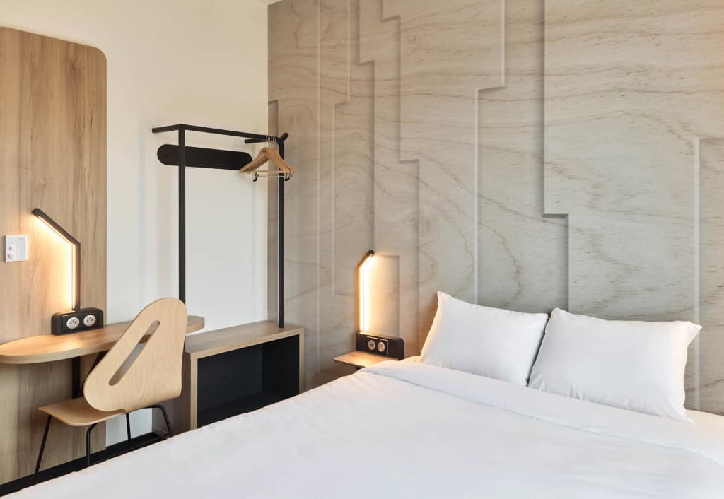 B&B HOTEL Versailles Rocquencourt - Photo 2