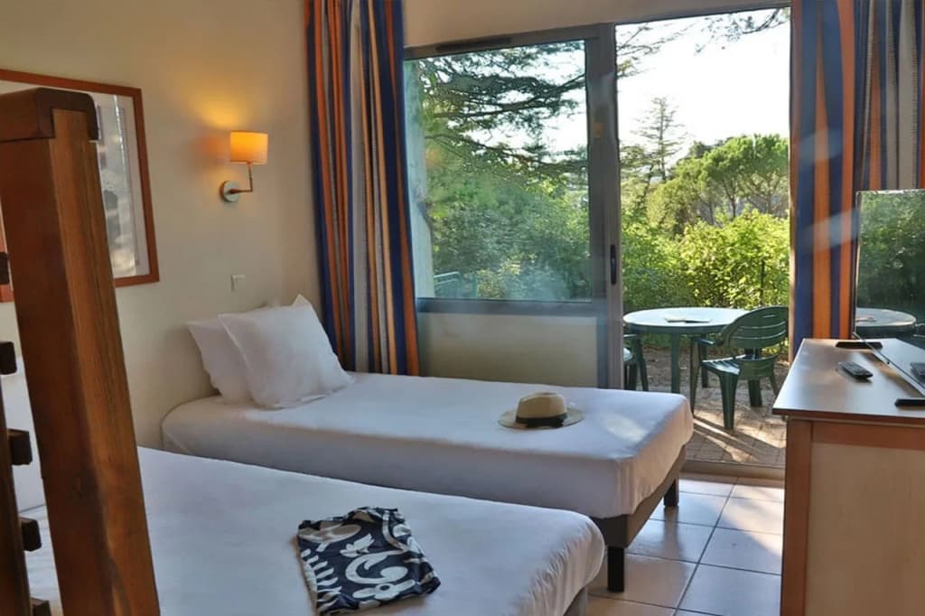 SOWELL HOTELS Ardèche - Photo 3