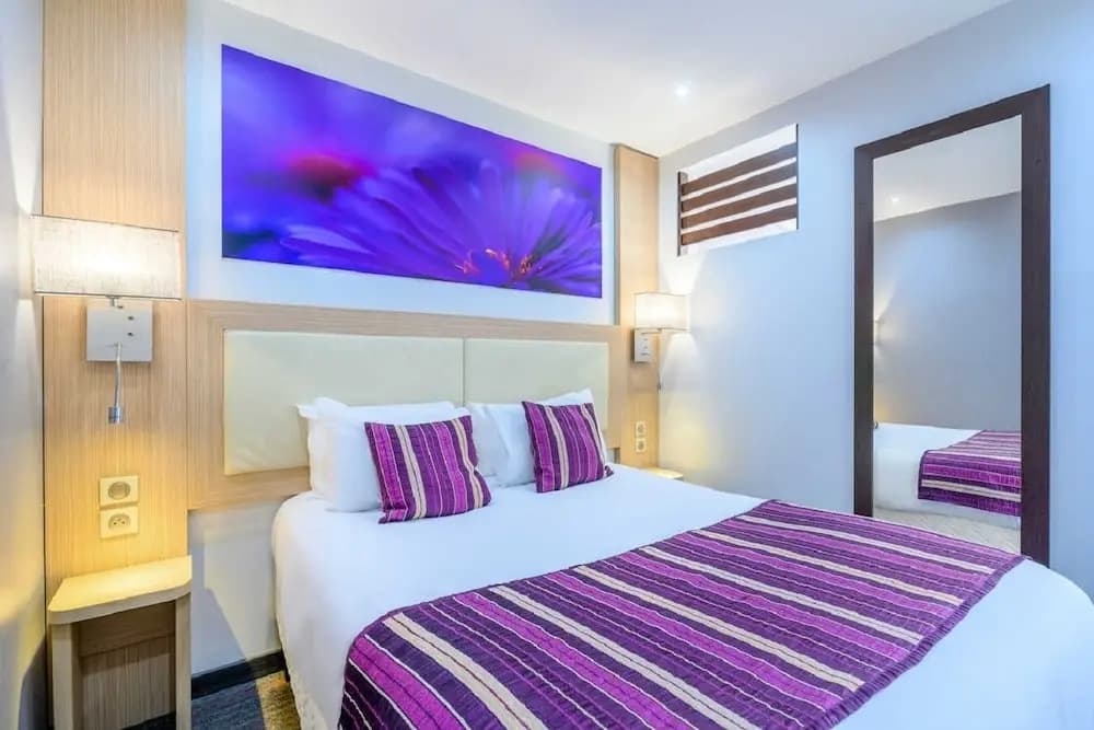 FH Confort Hôtel Orleans - Photo 3