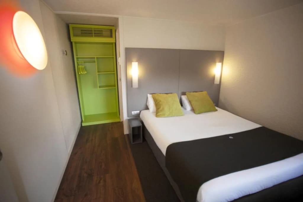 B&B HOTEL Avignon Sud Parc des Expositions - Photo 2