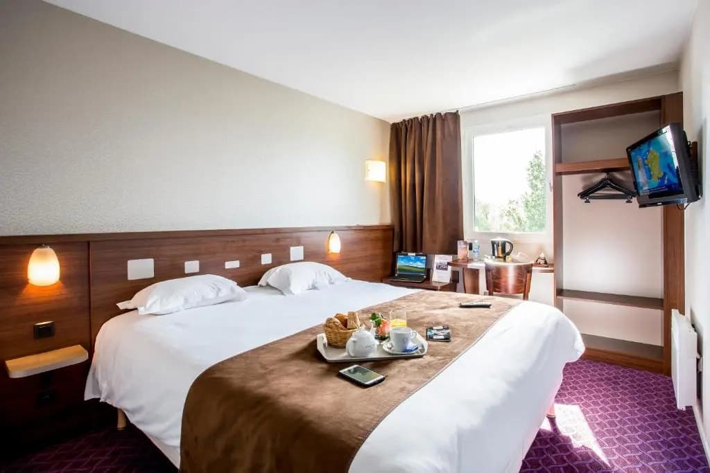 Brit Hotel Rennes - Le Castel - Miniature 6
