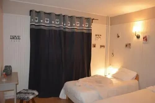 Hotel Le Central - Photo 1