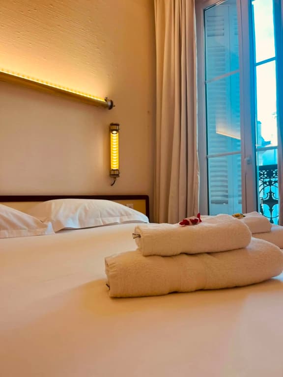Hotel des Grands Hommes - Bordeaux Centre - Photo 3