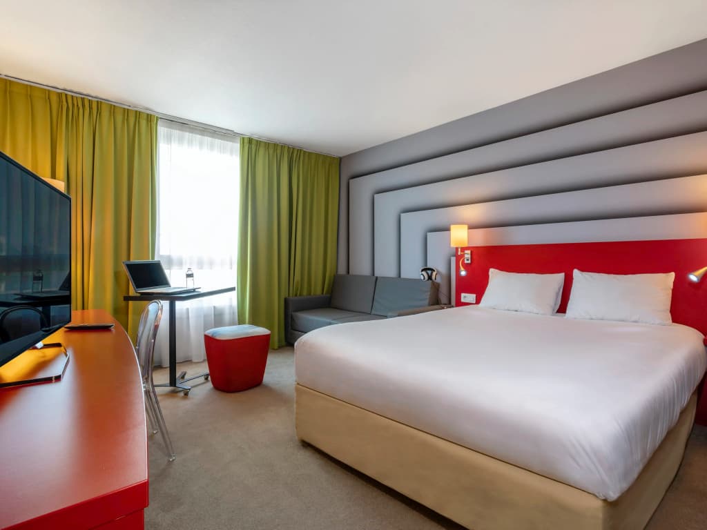 ibis Styles Avignon Sud - Photo 3