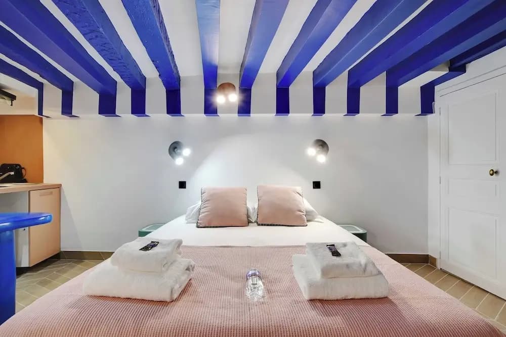 Studio for 2 People in Rivoli - Miniature 7