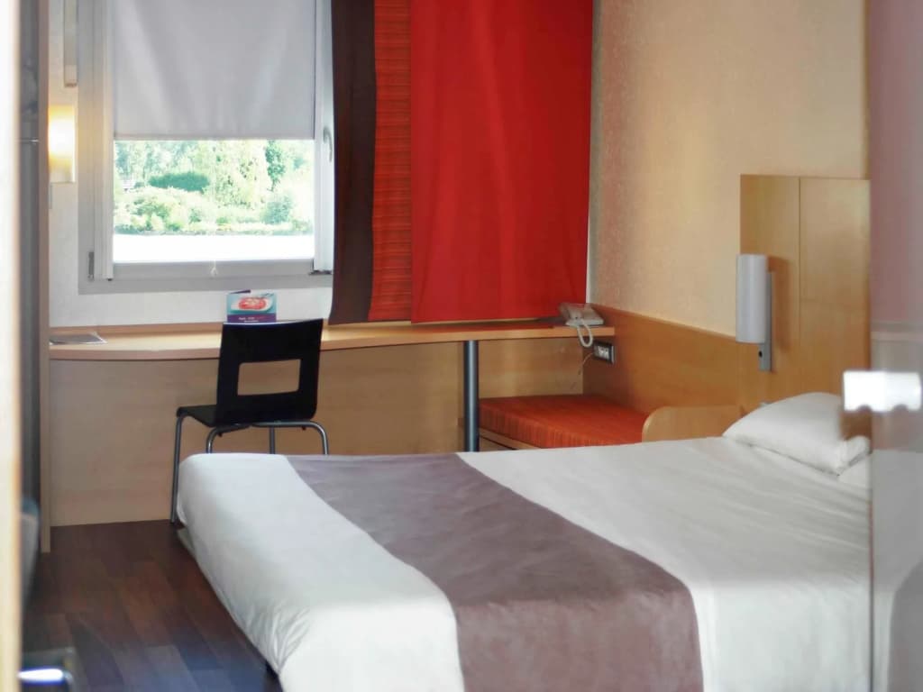ibis Laon - Photo 2