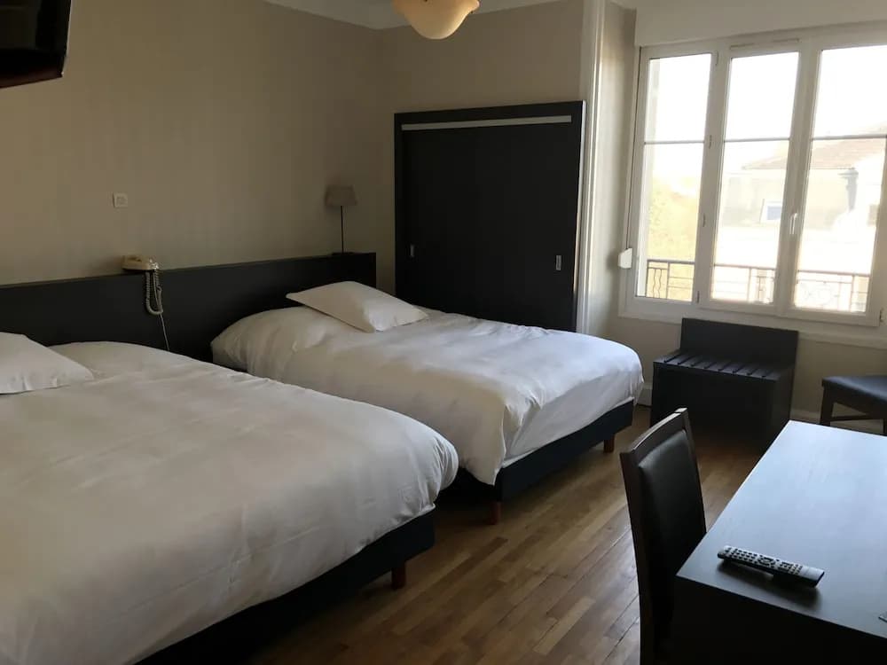 Hôtel de l'Europe - Photo 3