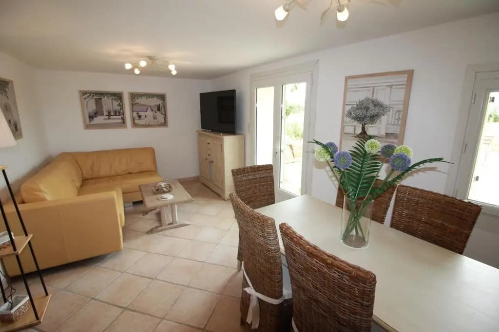 Luberon House between Lourmarin & Cucuron - Photo 1