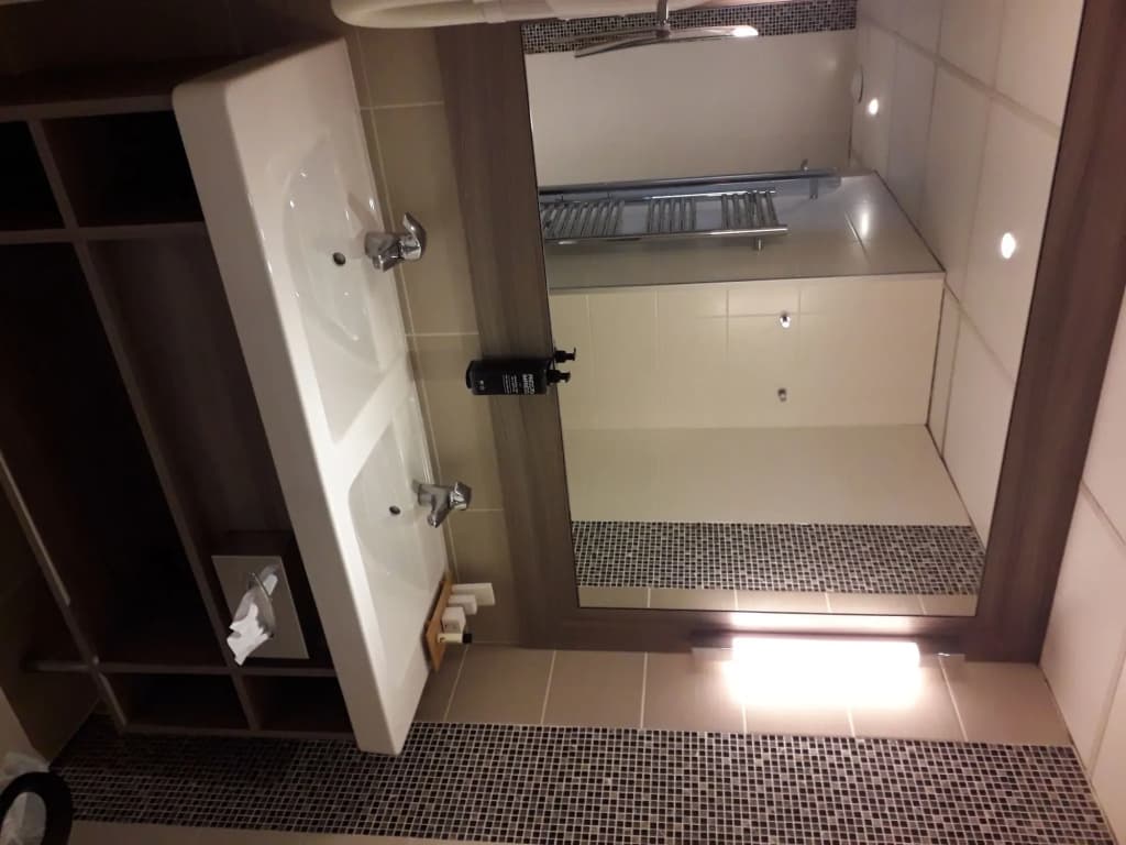 ibis Styles Melun Hotel - Miniature 8