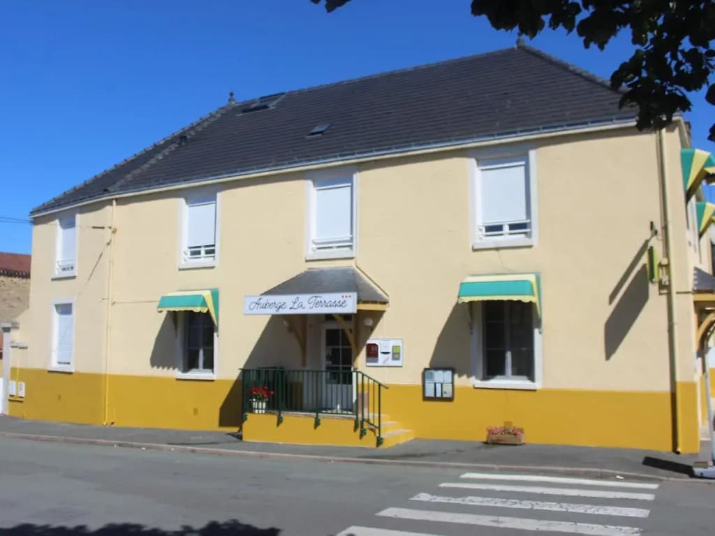 Logis Hotel Le 120 - Photo 1