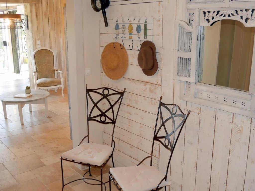 Holiday Home With Jacuzzi, Guisseny - Miniature 4