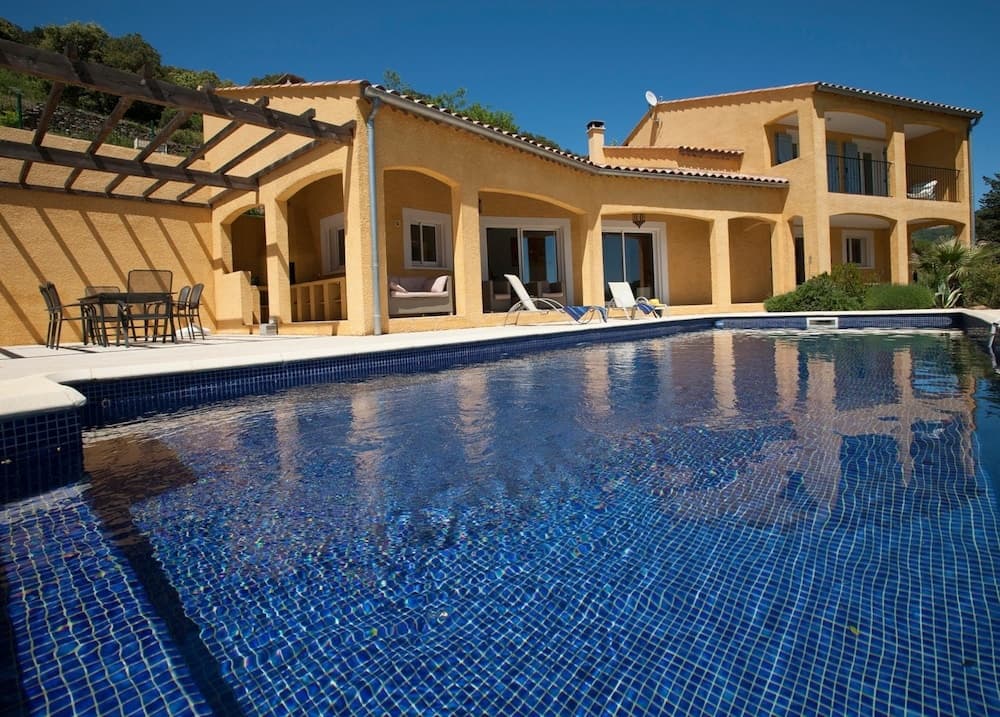 Roquebrun Villa With Pool - Photo 1