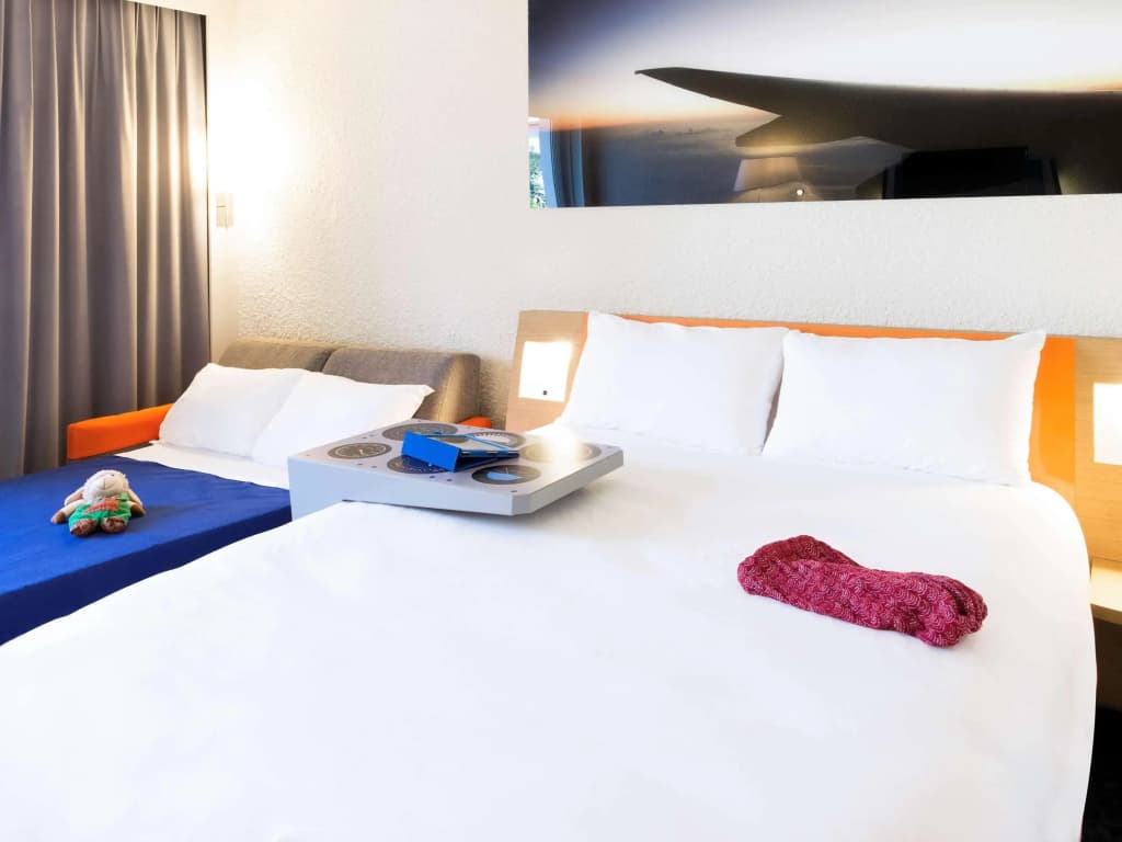 ibis Styles Marseille Provence Aéroport - Miniature 3
