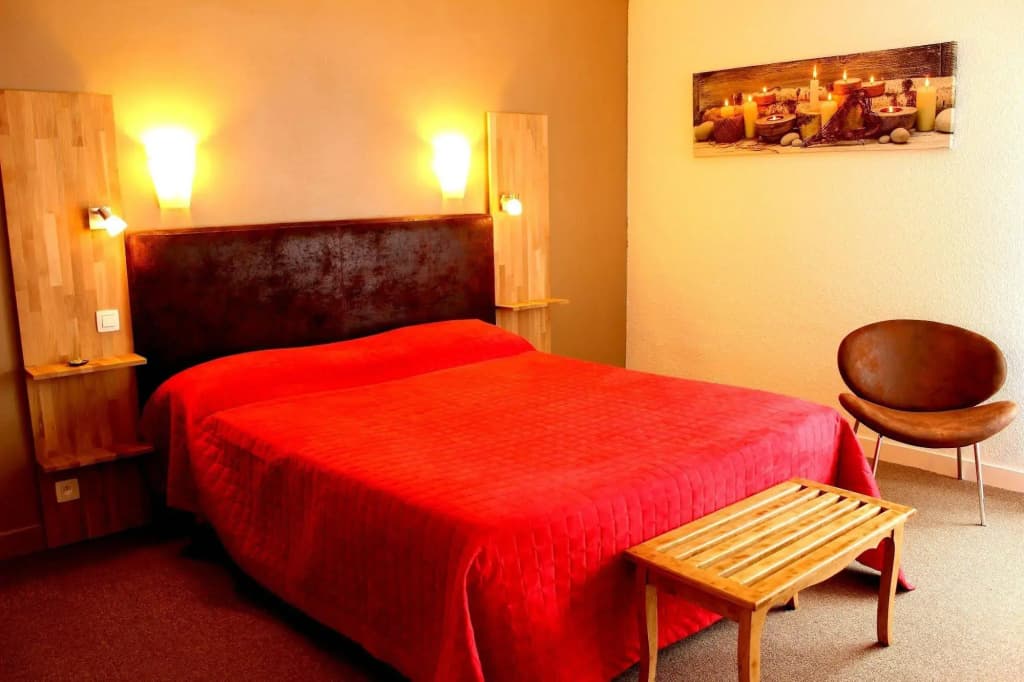 Logis Hotel Le Tropicana - Photo 4