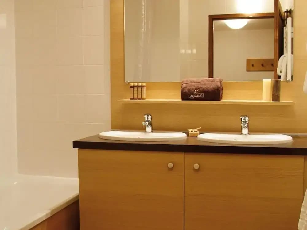 Studio in Brides les Bains 600m From Skilift - Photo 5