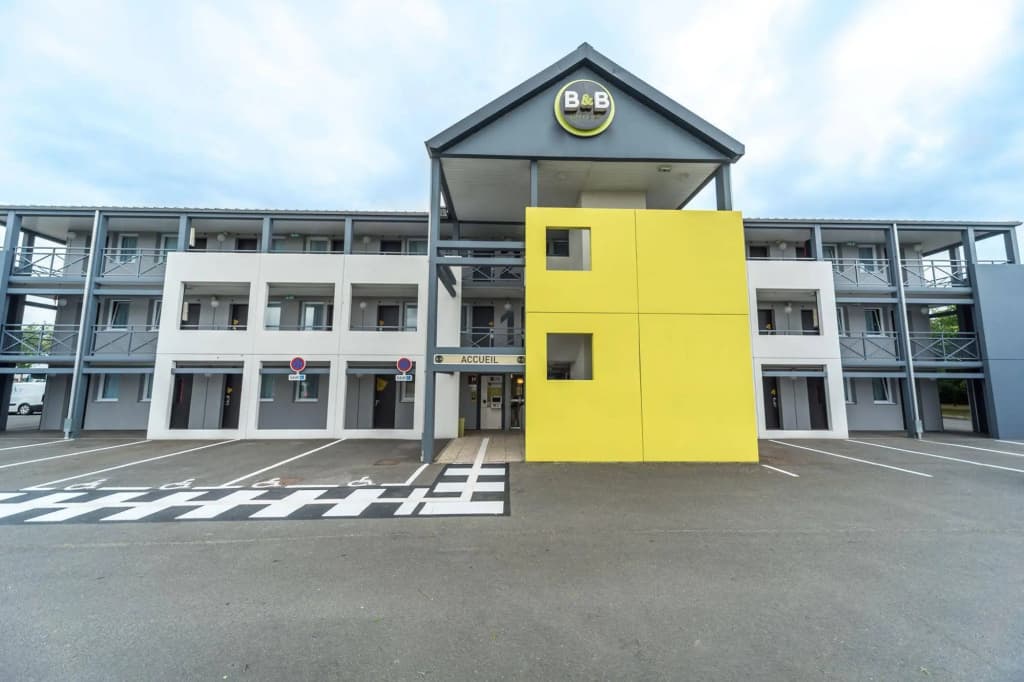 B&B HOTEL Alençon Nord - Photo 1