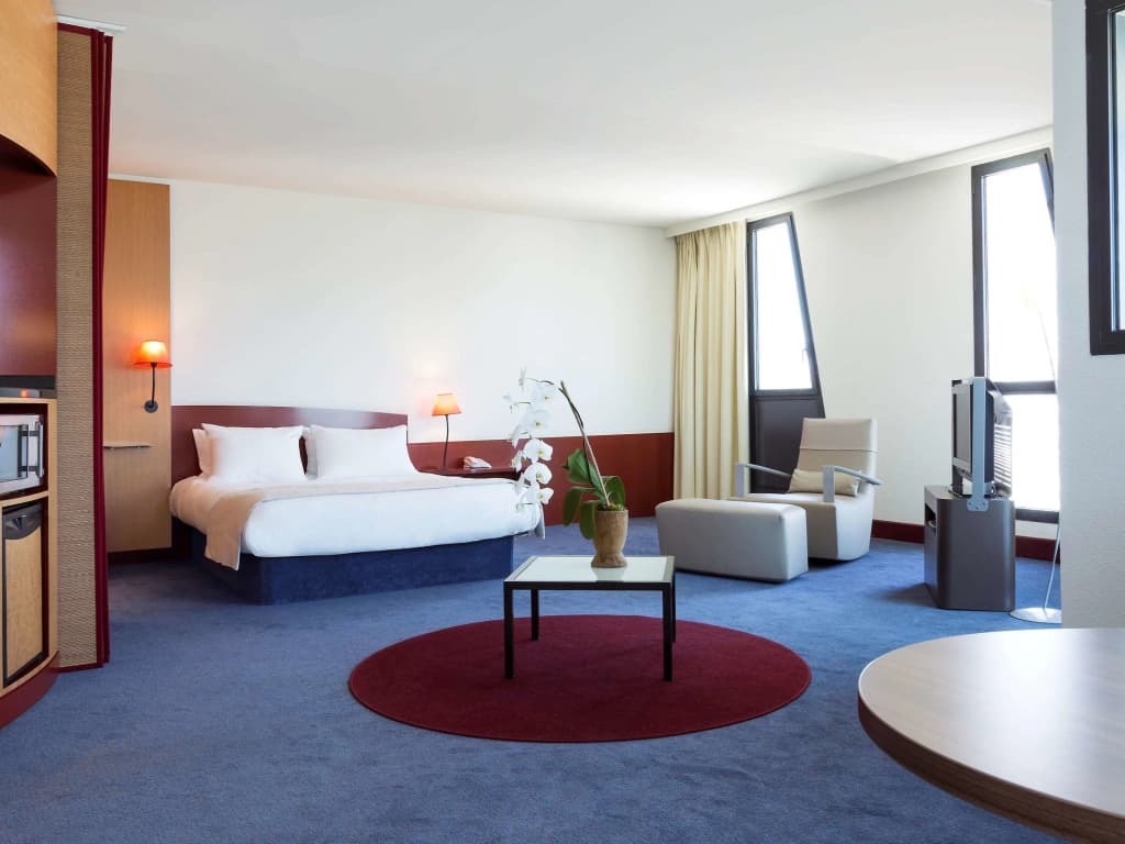 Novotel Suites Marseille Centre Euromed - Photo 2