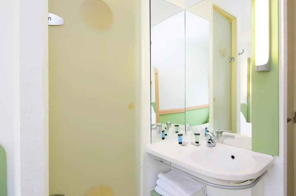 ibis budget Lyon Gerland - Miniature 8
